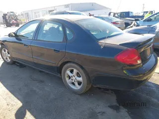 2003 Ford Taurus SE Standard