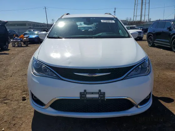 2017 Chrysler Pacifica Touring Plus