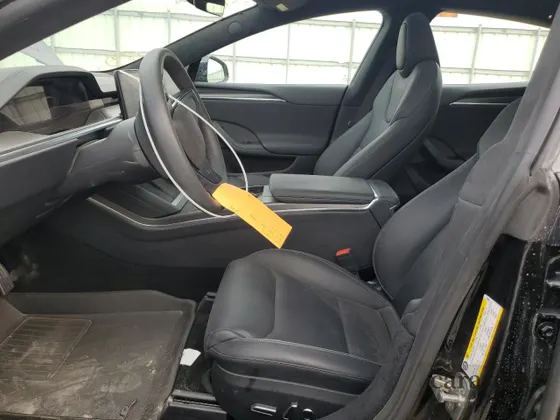 2023 Tesla Model S Plaid