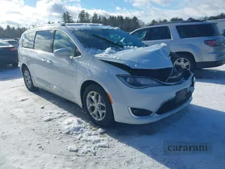 2019 Chrysler Pacifica Touring L Plus
