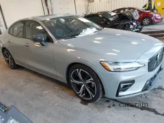 2024 Volvo S60 Plus Dark Theme