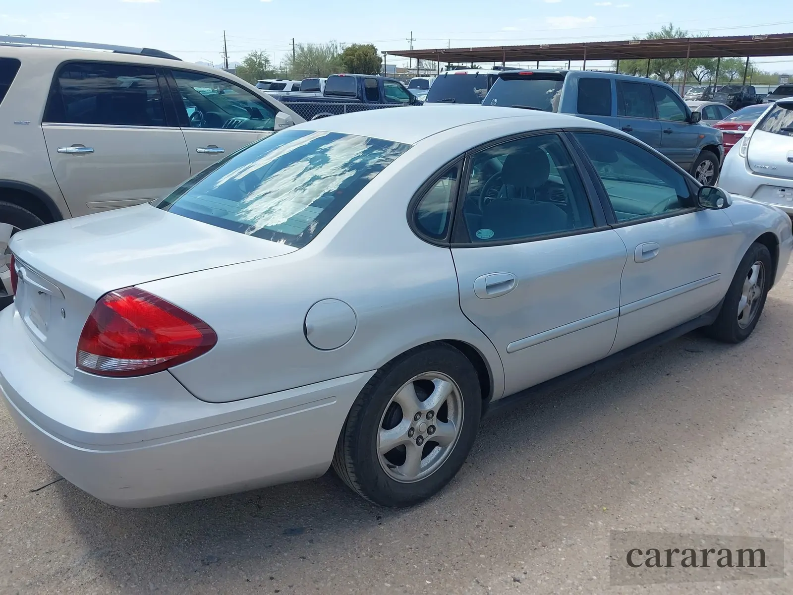 2004 Ford Taurus SE