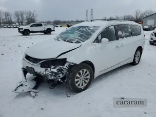 2019 Chrysler Pacifica Touring L