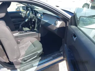 2007 Ford Mustang Deluxe