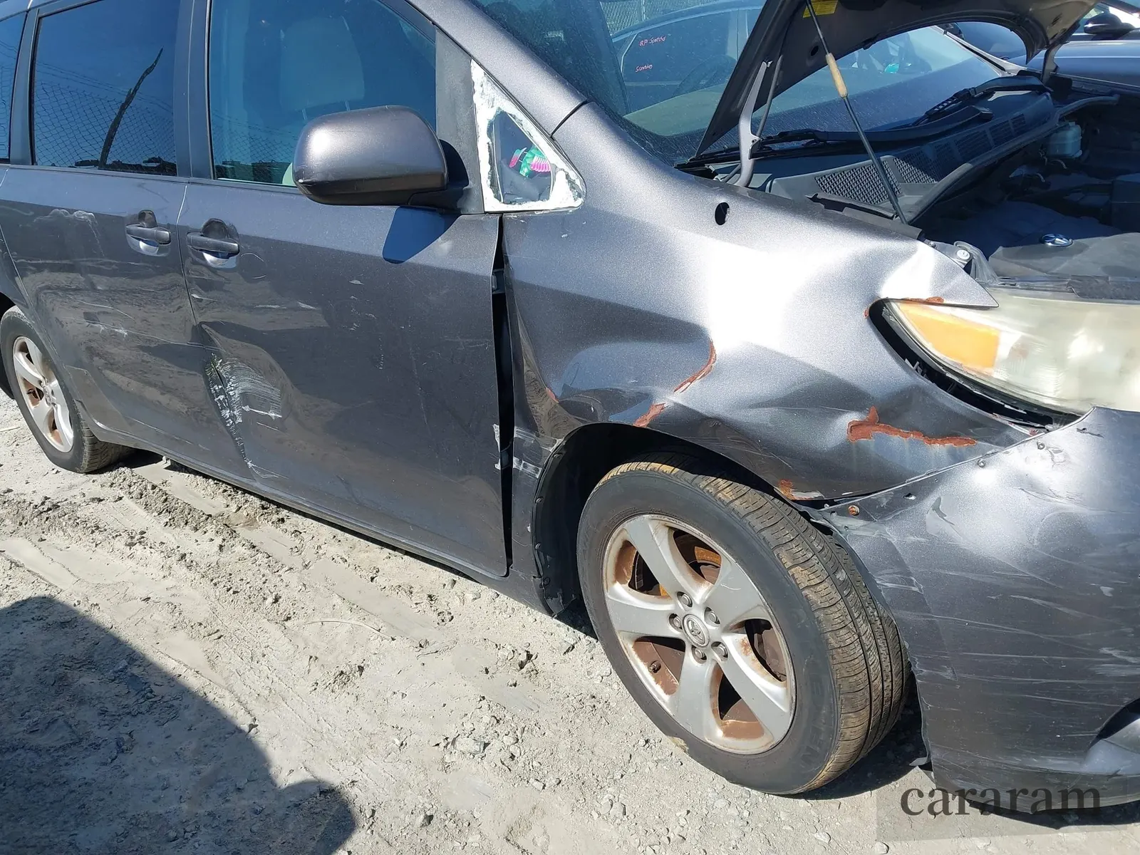 2011 Toyota Sienna LE AAS