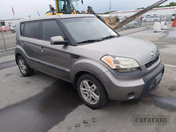 2011 Kia Soul +