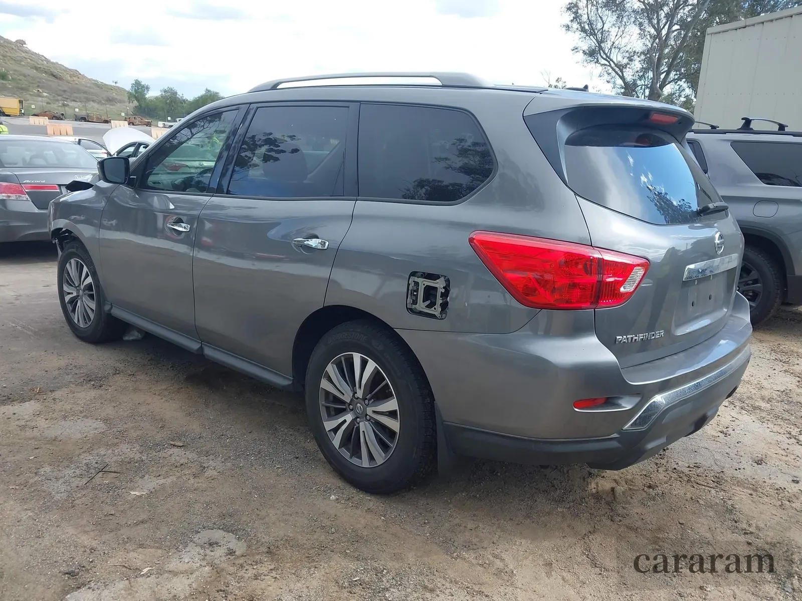 2017 Nissan Pathfinder S