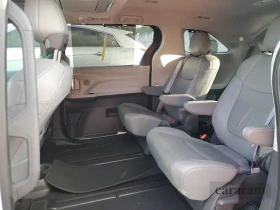 2021 Toyota Sienna Limited