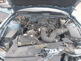 2007 Ford Mustang Deluxe