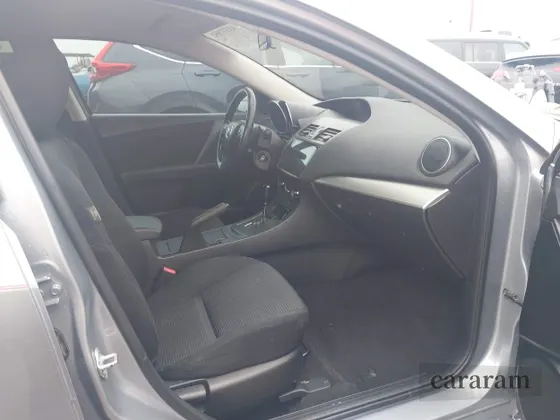 2013 Mazda 3 i Sport