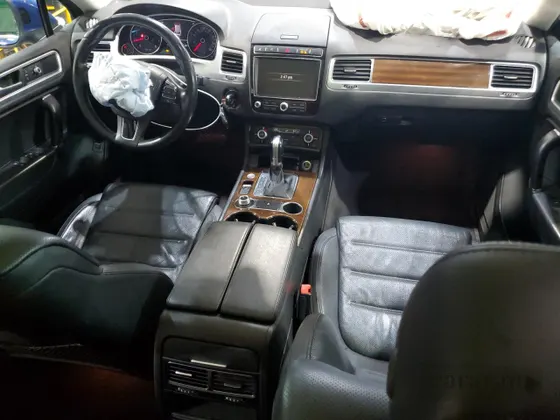 2016 Volkswagen Touareg Sport