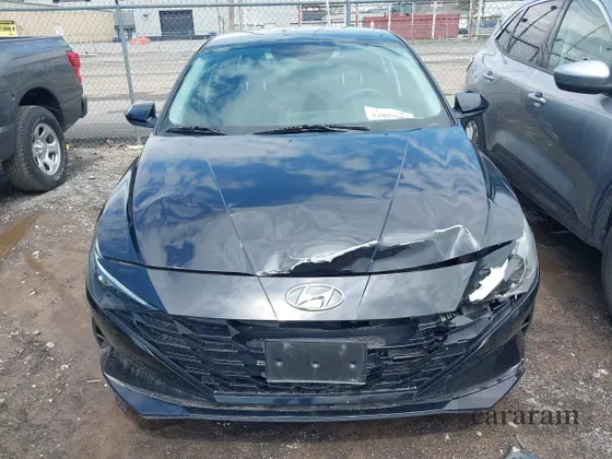 2023 Hyundai Elantra SE