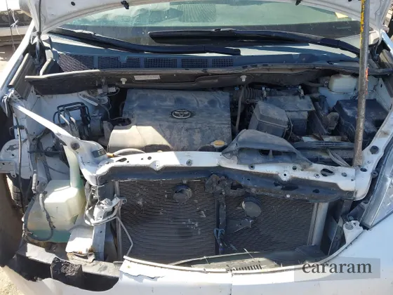 2013 Toyota Sienna L