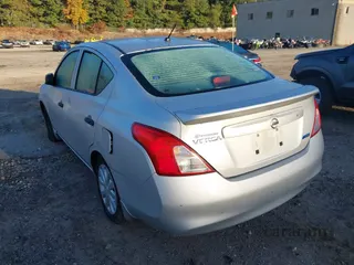 2014 Nissan Versa SV