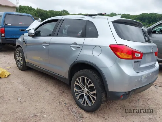 2017 Mitsubishi Outlander ES