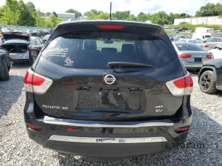 2016 Nissan Pathfinder SV