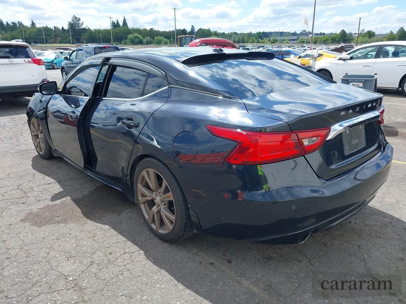 2017 Nissan Maxima SR