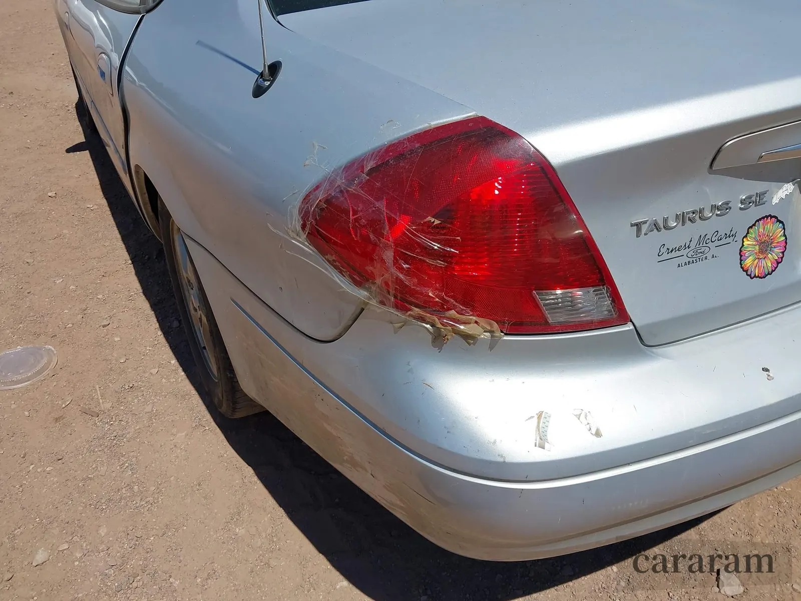 2003 Ford Taurus SE Standard