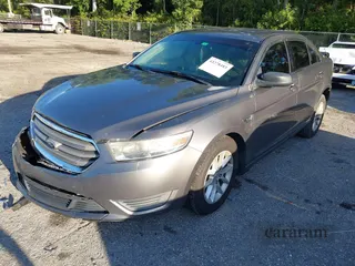 2013 Ford Taurus SE