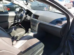 2008 Saturn Astra XR