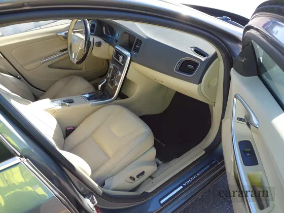 2016 Volvo V60 T5 Drive-E Premier