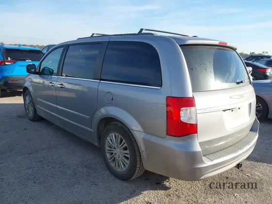 2016 Chrysler Town & Country Touring L