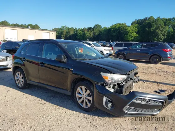 2015 Mitsubishi Outlander SE