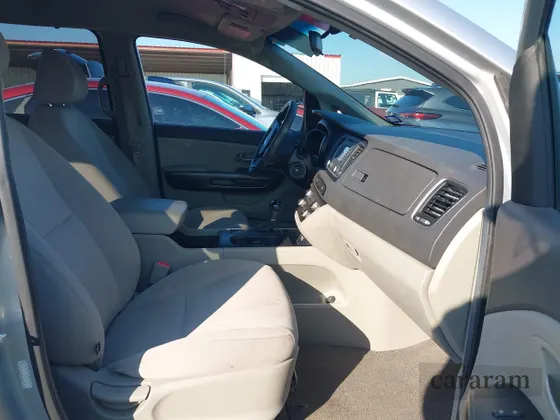 2015 Kia Sedona LX
