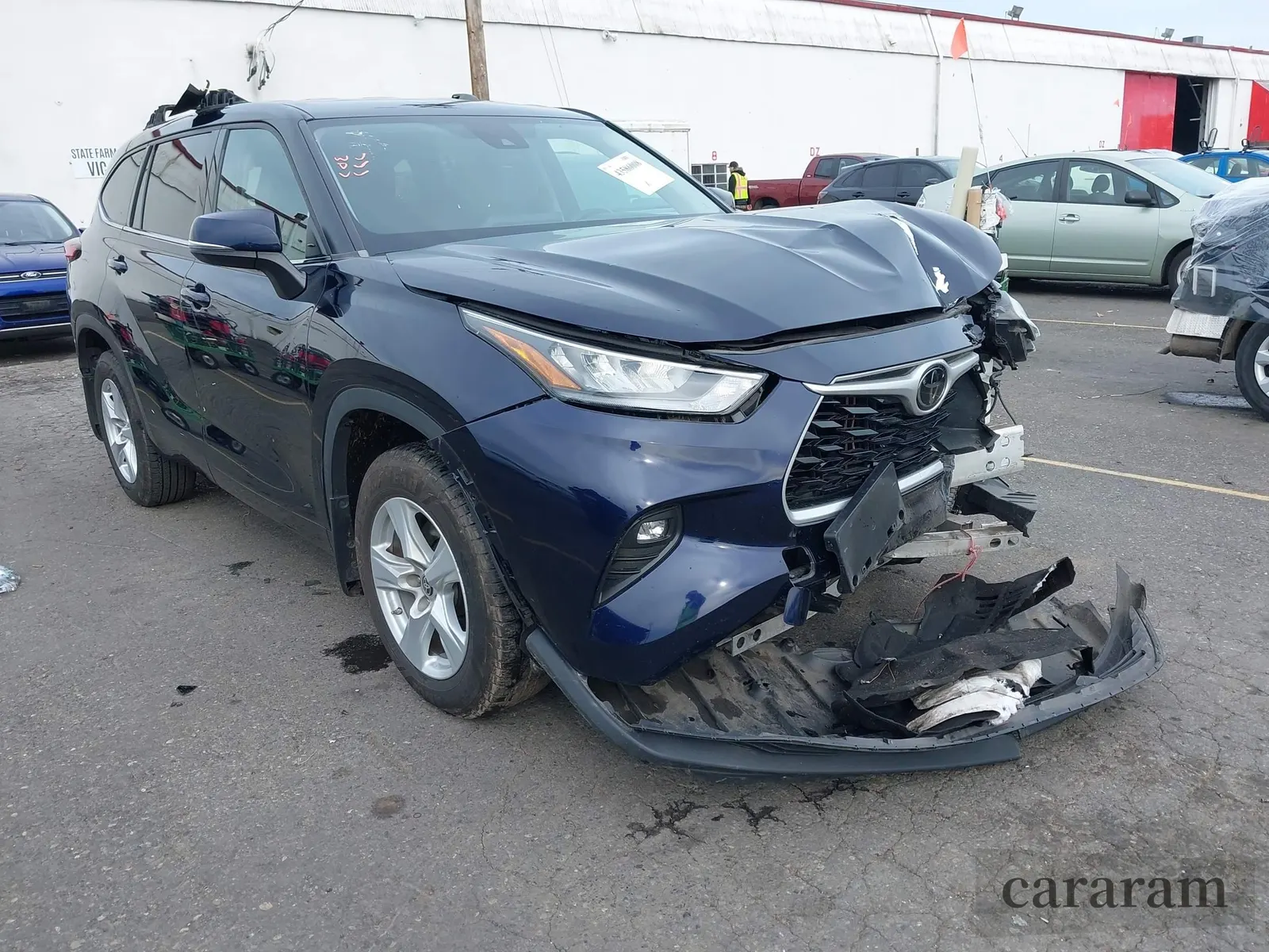2020 Toyota Highlander LE