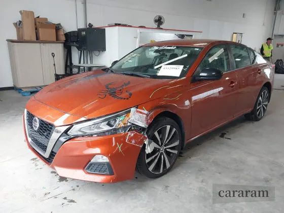2022 Nissan Altima SR
