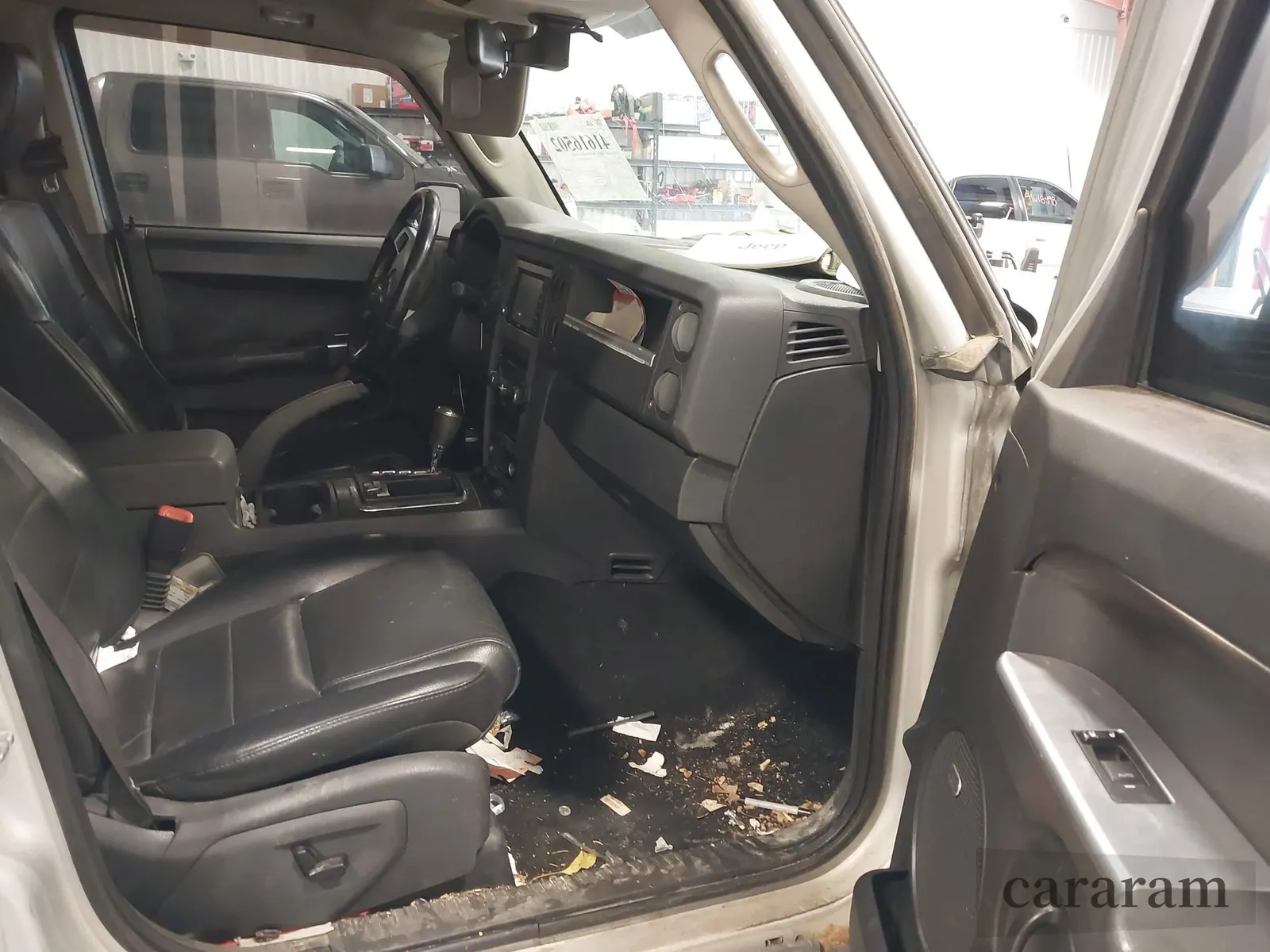 2008 Jeep Commander Sport