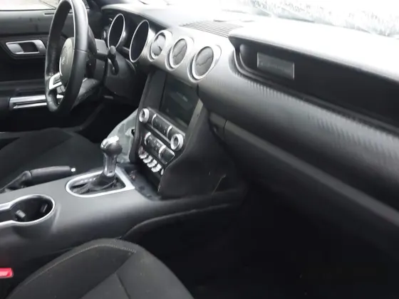 2022 Ford Mustang EcoBoost