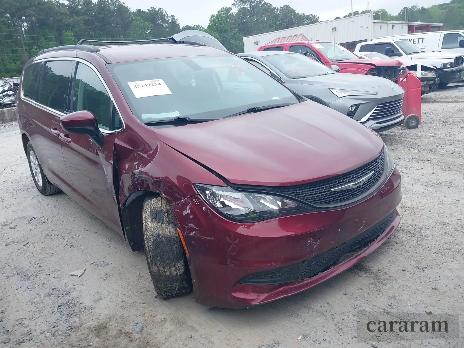 2022 Chrysler Voyager LX