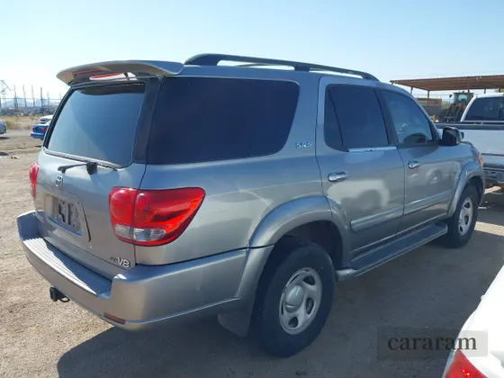 2005 Toyota Sequoia SR5