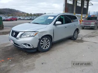 2016 Nissan Pathfinder SV