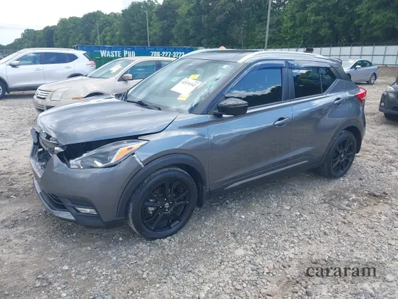 2020 Nissan Kicks SR
