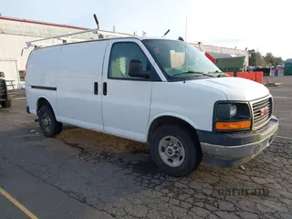 2017 GMC Savana Cargo