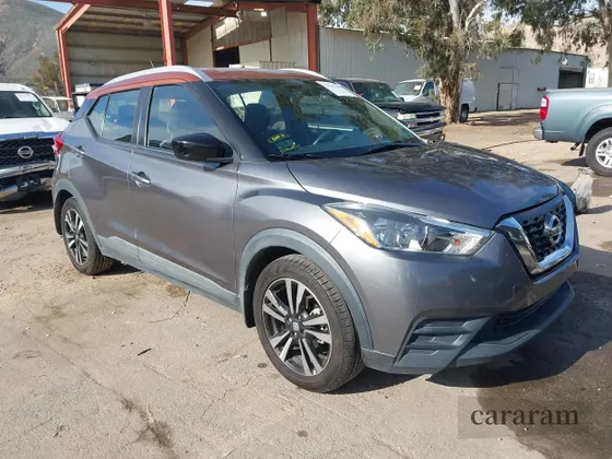 2019 Nissan Kicks SR