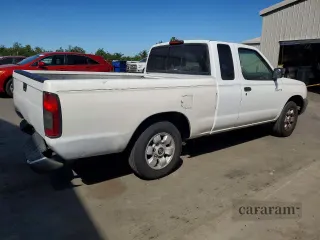 2000 Nissan Frontier XE