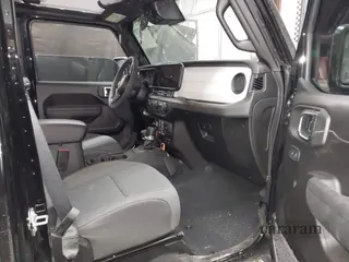2025 Jeep Gladiator Nighthawk