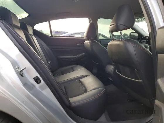 2019 Nissan Altima SR