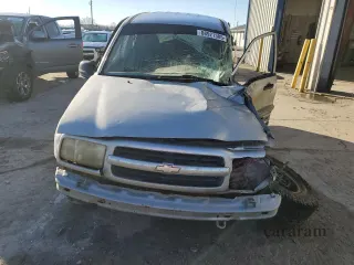 2001 Chevrolet Tracker