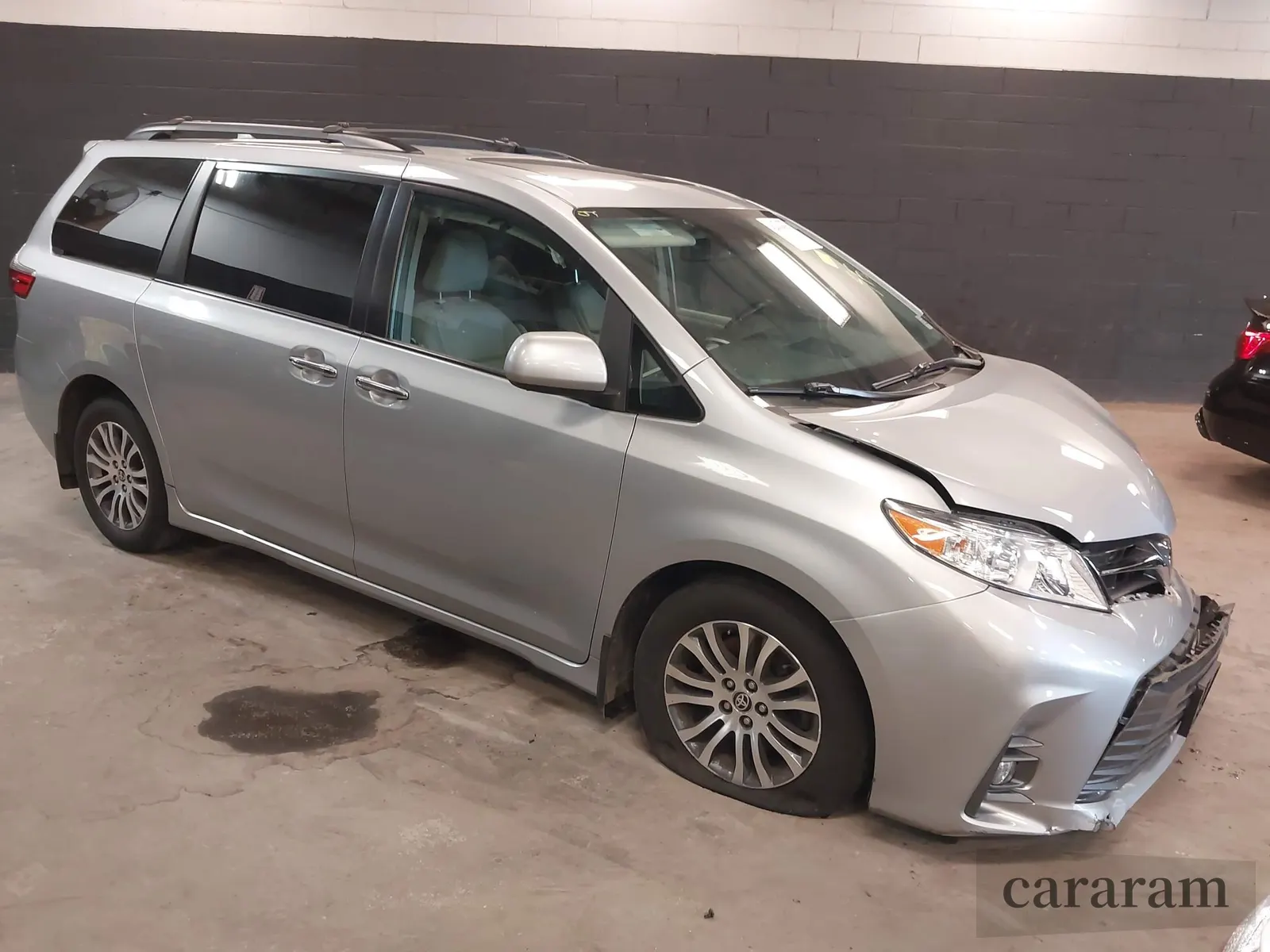 2020 Toyota Sienna XLE Auto Access Seat