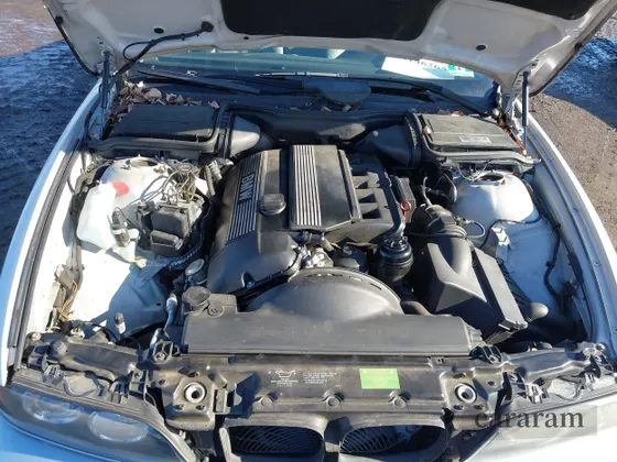 2001 BMW 5 Series 530i