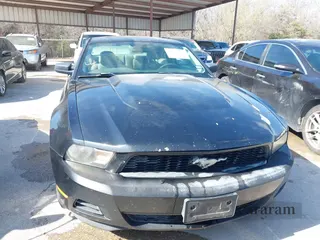 2011 Ford Mustang Premium
