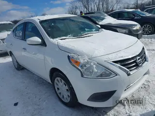 2018 Nissan Versa SV