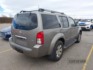2007 Nissan Pathfinder LE