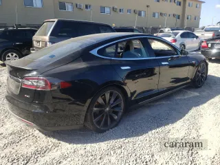 2013 Tesla Model S Performance