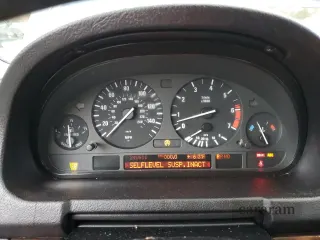 2001 BMW X5 4.4i