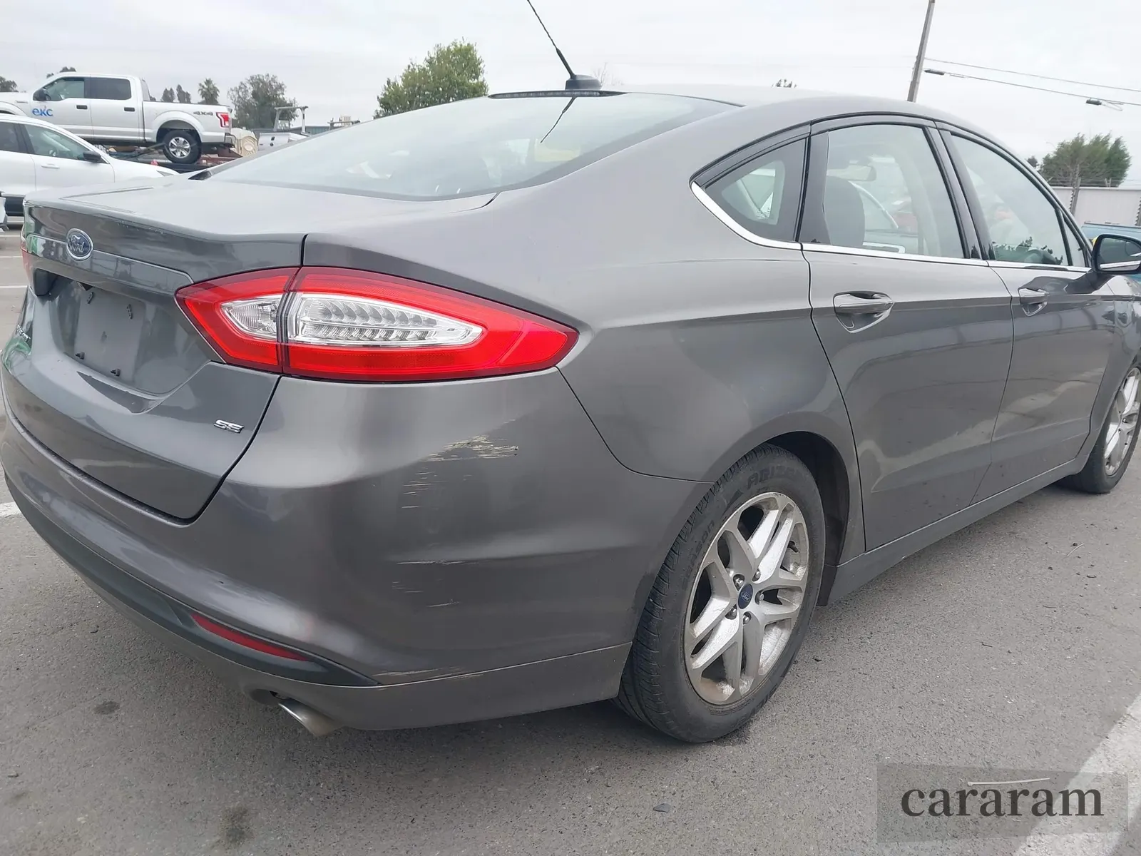 2014 Ford Fusion SE